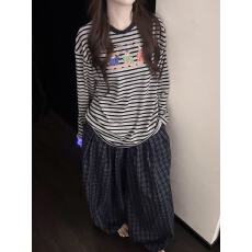 批发<b class='q'>韩版</b>松驰感条纹卡通印花长袖睡衣女秋季新款宽松格纹裤家居服套装
