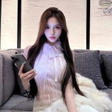 批发女秋冬季粉色毛毛领挂脖吊带背心内搭<b class='q'>设计</b>感气质修身露背上衣