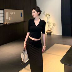 批发辣妹修身v领半袖正肩<b class='q'>T</b><b class='q'>恤</b>上衣女早秋显瘦套装包臀半身裙黑色两件套