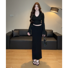 批发新款纯欲辣妹外穿露脐短款<b class='q'>T</b><b class='q'>恤</b>修身显瘦V领上衣+半身裤裙两件套