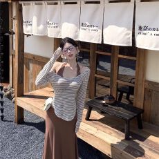 批发韩版辣妹纯欲风时尚套装女秋季2025新款条纹T恤挂脖连衣裙两件套