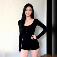 批发纯欲性感u领<b class='q'>长袖</b>休闲裤女2026春季新款裤子黑色修身收腰连衣短裤