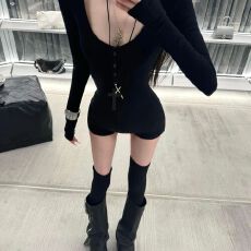 批发美式辣妹圆领纽扣<b class='q'>长袖</b>连体短裤女一体式纽扣黑色显瘦耐脏百搭衣服
