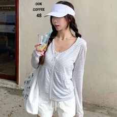 批发小清新条纹拉链连帽长袖上衣女秋季新款薄款<b class='q'>修身</b>开衫外套防晒衫女