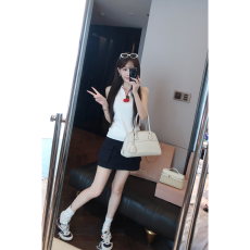 批发白色polo领樱桃装饰无袖吊带背心女夏季新款纯欲修身显瘦百搭上衣