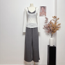 批发【Farte Shop】糯米小衫 撞色吊带长袖<b class='q'>T</b><b class='q'>恤</b>两件套女春秋收腰上衣