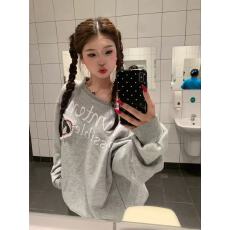 批发现货高品质曼巴棉300克美式复古印花斜肩卫衣女秋<b class='q'>冬</b>宽松上衣