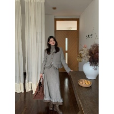 批发韩系小众高级设计感花边羊毛呢拼接羽绒外套+插片半身<b class='q'>裙</b>套装冬