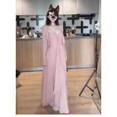 批发纯欲风粉色抹胸吊带<b class='q'>连衣裙</b>女秋季海边度假绝美<b class='q'>气质</b>收腰显瘦长裙子