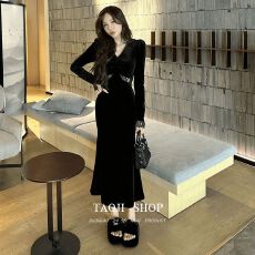 批发法式<b class='q'>气质</b>v领蕾丝拼接丝绒<b class='q'>连衣裙</b>女春秋高级感收腰显瘦鱼尾长裙子