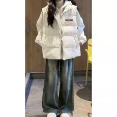 批发可退换高品质手塞棉加厚冬季马甲带门禁棉服印花棉衣面包服女