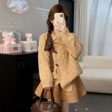 批发韩系轻奢百搭时尚慵懒时尚麻花秋冬2025毛衣开衫新款短裙套装ins