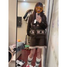 批发学院风时髦甜酷费尔岛牛角扣毛衣开衫女休闲慵懒风针织<b class='q'>短</b>裙两件套