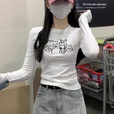 批发白色圆领正肩长袖<b class='q'>t</b><b class='q'>恤</b>女春秋新款美式<b class='q'>卡通</b>修身显瘦辣妹上衣打底衫