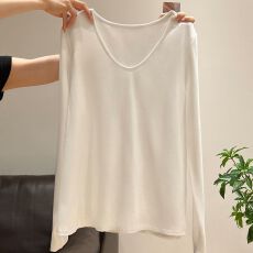 批发双面德绒 V领露锁骨<b class='q'>长袖</b>女早秋慵懒风<b class='q'>T</b><b class='q'>恤</b>