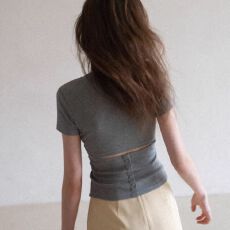 批发夏季新款后腰镂空设计低圆领正肩短袖<b class='q'>T</b><b class='q'>恤</b>女修身显瘦简约百搭上衣