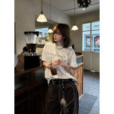 批发夏季宽松大码纯棉短袖T恤女设计印花上衣
