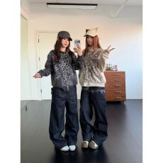批发【纯棉复合】美式轻亚风做旧豹纹米字印花立领夹克情侣廓形短外套
