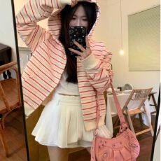 批发薄款/加绒   (纯棉华棉复合）刺绣 粉白条纹连帽<b class='q'>开衫</b><b class='q'>卫衣</b>女