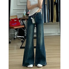 批发不贴<b class='q'>腿</b>直筒微喇牛仔<b class='q'>裤</b>女冬季新款大码胖mm高腰显瘦复古喇叭阔腿<b class='q'>裤</b>