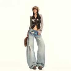 批发猫须纹低腰弯刀牛仔裤女2025<b class='q'>秋冬</b>潮流百搭新款浅蓝色香蕉裤子