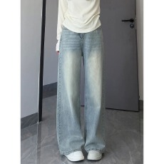 批发浅色<b class='q'>直筒</b><b class='q'>牛仔裤</b><b class='q'>女</b>高腰夏季新款大码胖mm宽松显瘦梨形身材阔腿裤子