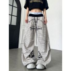 批发美式复古哥特设计感字母印花撞色条纹弯刀宽松百搭显瘦阔腿休闲裤