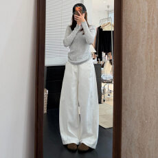 批发港式个性白色弯刀牛仔裤<b class='q'>女</b>2026春秋潮流高腰宽松高级垂感弯刀<b class='q'>长裤</b>