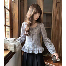 批发大码胖mm法式复古格纹方领长袖衬衫女秋季设计感荷叶边泡泡袖上衣