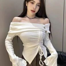 批发大码法式<b class='q'>长袖</b><b class='q'>T</b><b class='q'>恤</b>女秋冬微胖mm显瘦方领设计感修身打底衫内搭上衣