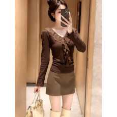 批发大码胖妹妹法式蕾丝领慵懒V领打底T恤女秋冬新款<b class='q'>修身</b>显瘦内搭上衣