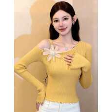 批发秋冬甜辣妹黄色斜肩毛衣针织打底衫女内搭设计感<b class='q'>修身</b>露肩长袖上衣