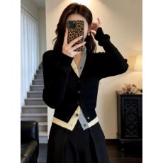 批发拼接假两件针织开衫女早秋穿搭韩系chic独特别致开<b class='q'>春</b>气质上衣