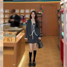 批发壹壹小众2025拼接设计时尚轻千金风西装半裙套装<b class='q'>蕾丝</b>飘带