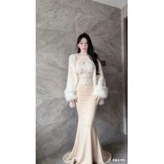 批发2025韩系纯欲性感挂脖无袖吊带<b class='q'>蕾丝</b>拼接包臀长裙➕毛衣外套套装