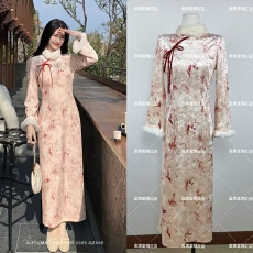 批发粉色新中式<b class='q'>改良</b><b class='q'>旗袍</b>2025新款冬季加绒长袖气质少女日常可穿连