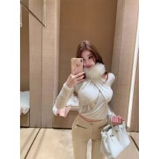 批发2025欧洲站冬日雪姬双色<b class='q'>狐狸毛</b>领百搭微透百搭上衣打底衫