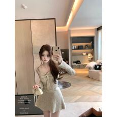 批发迟<b class='q'>伞</b><b class='q'>伞</b>25/fw 燕麦松饼 燕麦灰蝴蝶结针织上衣+羊毛半<b class='q'>裙</b>套组