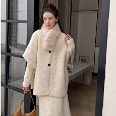 批发韩系气质巨好看穿搭新款开衫外套+内搭连衣裙+毛领女秋<b class='q'>冬</b>三件套