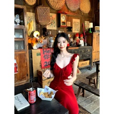 2026新款高级感御姐风红色掐腰连衣裙女夏季气质包臀裙