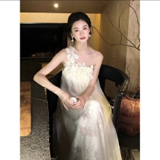 批发从一时刻花满枝轻奢感<b class='q'>网纱</b>无袖立体花朵连衣裙or上衣半裙套装