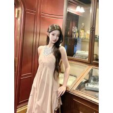 批发Hotdog 热狗很辣2026月光宝石钉珠挂脖不规则<b class='q'>连衣裙</b>女高级感短裙