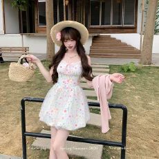 批发花漾甜茶 早春度假风外披➕仙<b class='q'>女</b>感刺绣碎花吊带连衣裙<b class='q'>套装</b>