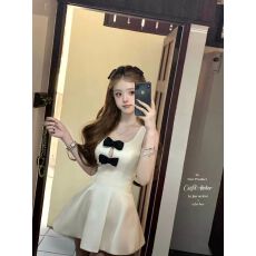 批发迟伞伞26/ss Rosy情愫 赵露思同款 jor*a黑白蝴蝶结无袖连衣裙