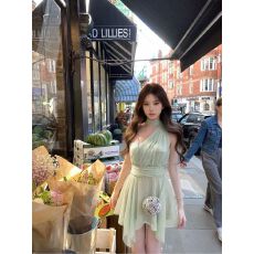 批发2026法式挂脖无袖<b class='q'>连衣裙</b>女夏季新款不规则<b class='q'>收腰</b>显瘦裙