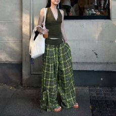 批发韩系挂脖无袖吊带背心收腰遮副乳内搭打底纯欲上衣高腰格子裤套装