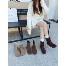 批发简约复古慵懒百搭2025<b class='q'>冬</b>季新款显瘦舒适圆头博肯靴