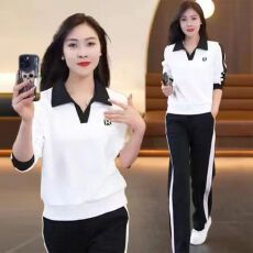 批发2025春秋新款休闲<b class='q'>运动服</b>套装秋装时尚洋气女装宽松<b class='q'>大码</b>卫衣两件套