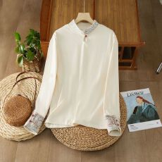 批发新款国风秋冬女装民族复古文艺刺绣高领绣花打底长袖<b class='q'>T</b><b class='q'>恤</b>上衣中式