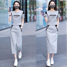 批发高档高腰短款短袖年轻2026<b class='q'>夏</b>季运动休闲连衣裙套装裙开叉两件套